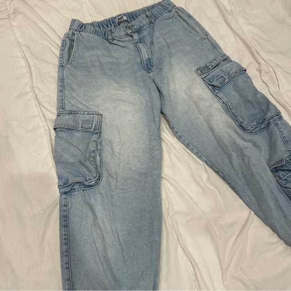 Denim Joggers with Side Pockets from Forever 21 - Picture 4 of 16